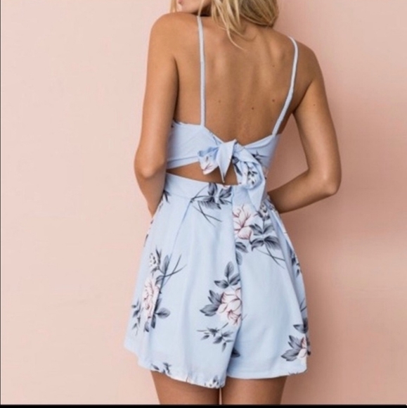 Baby blue floral romper - Picture 3 of 4